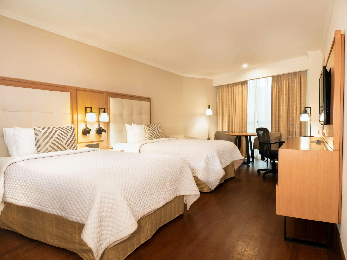 MS Milenium Monterrey, Curio Collection by Hilton