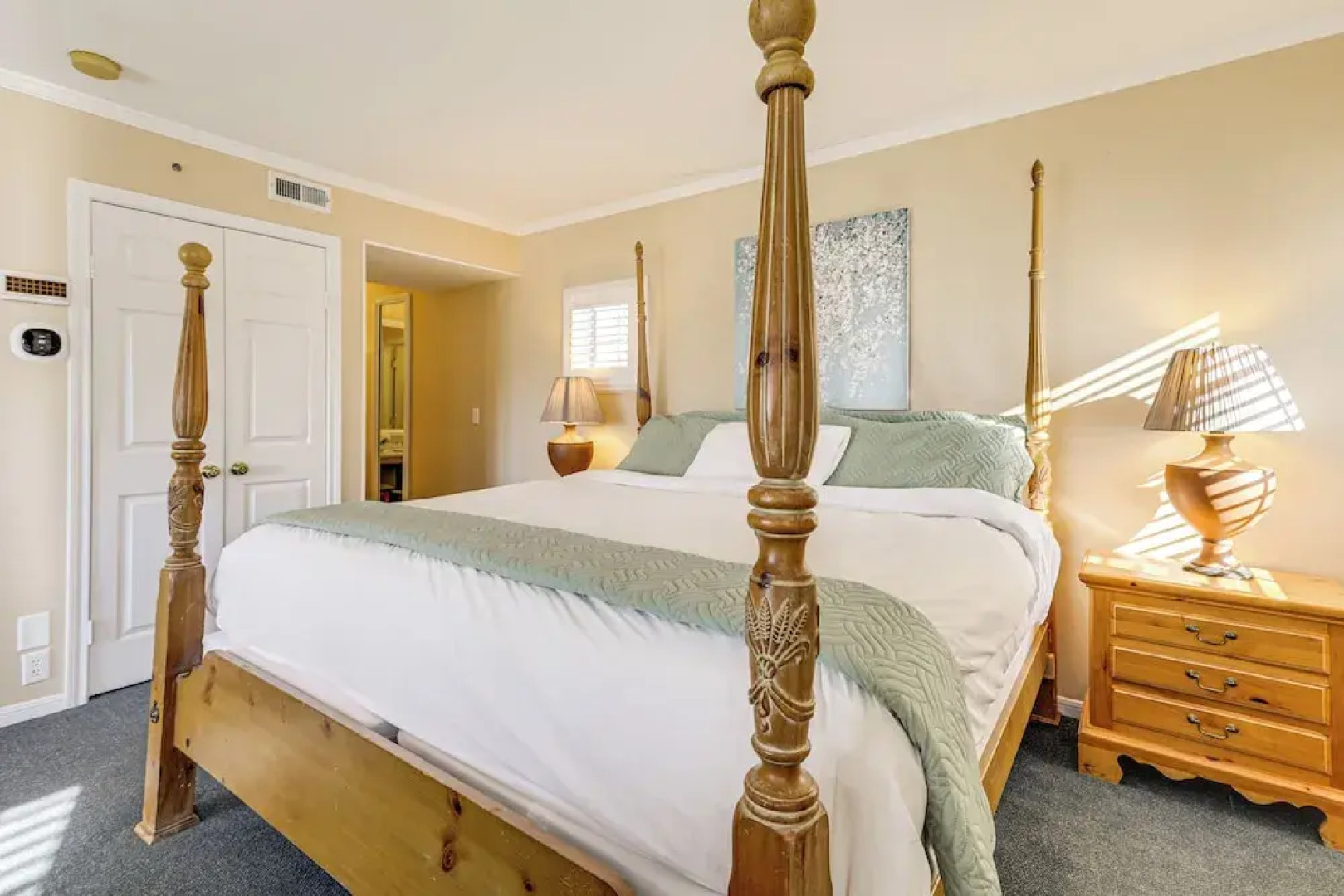 1 Mi to Mohegan Sun: Studio w/ Golf Course Views