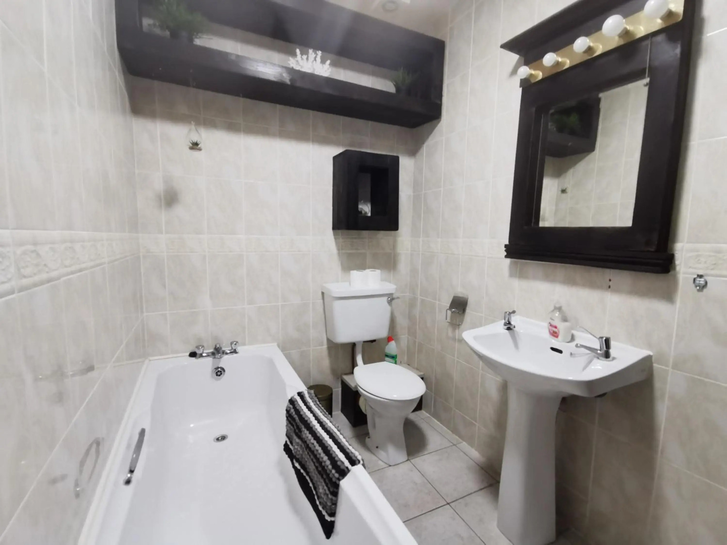 Palm Cove Bundoran Luxurious Sea View Balcony Free Wifi Netflix Sleeps 5