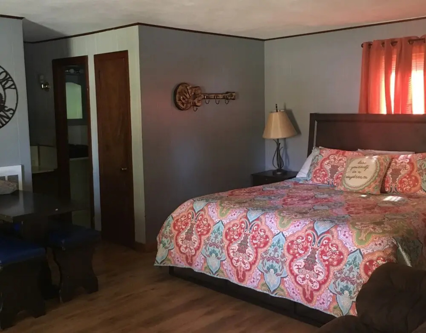 Smoky View Cottages & RV Resorts