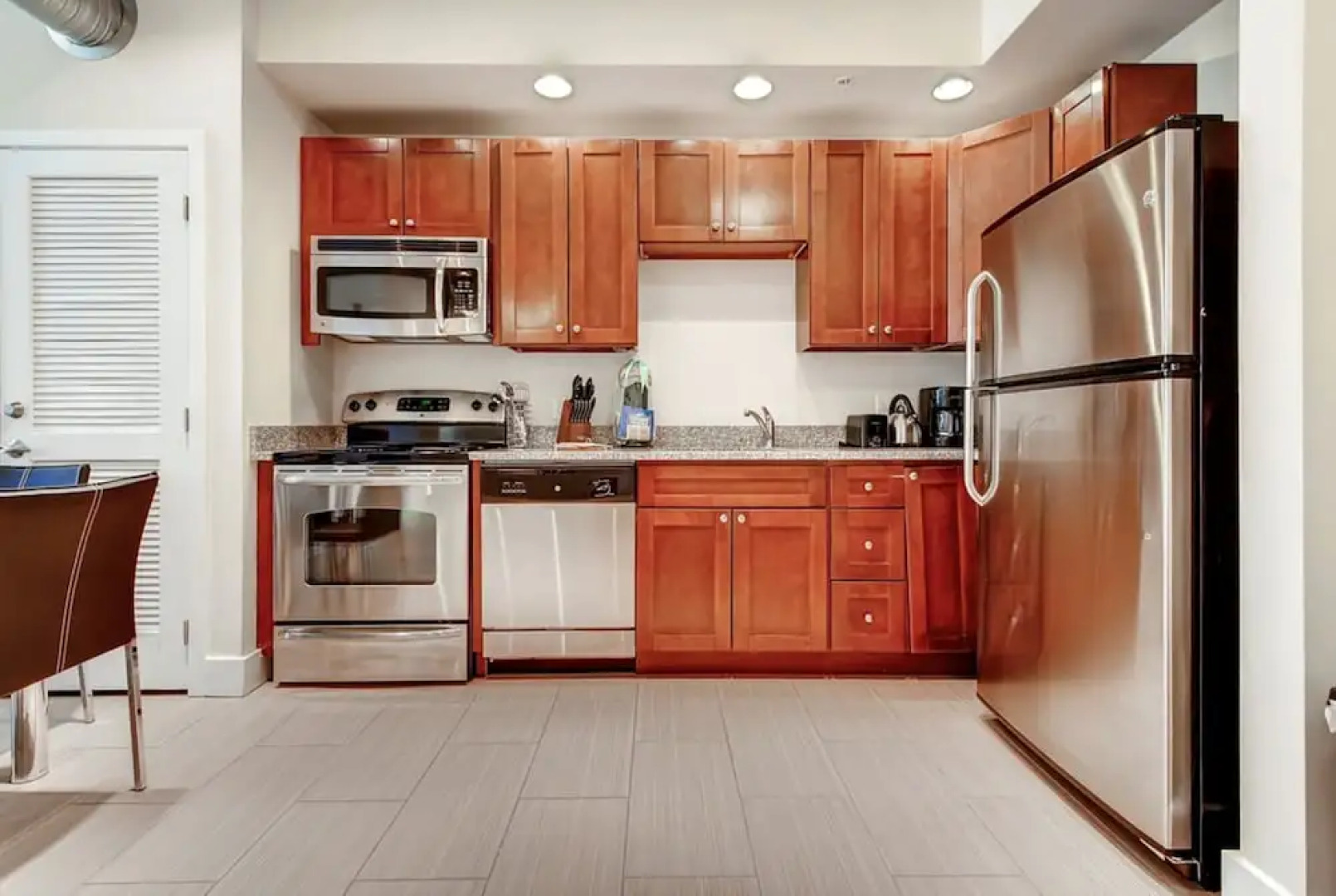 Global Luxury Suites at Whetstone Way