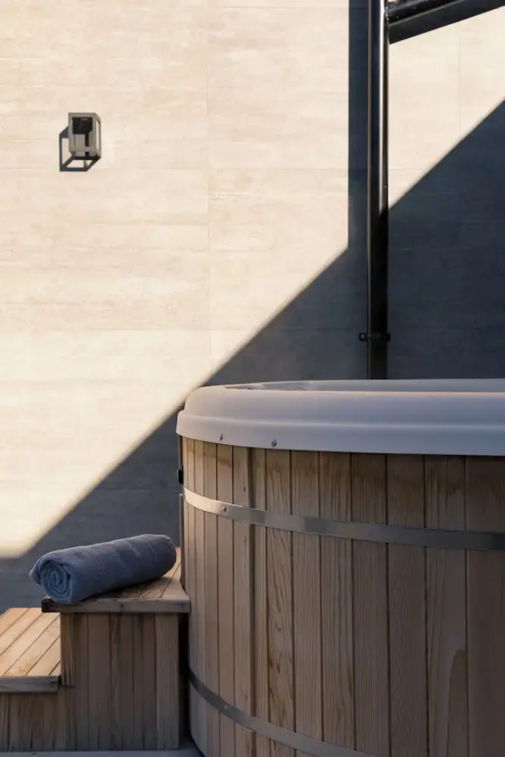 EAST GOING TRIPLE A Apartments