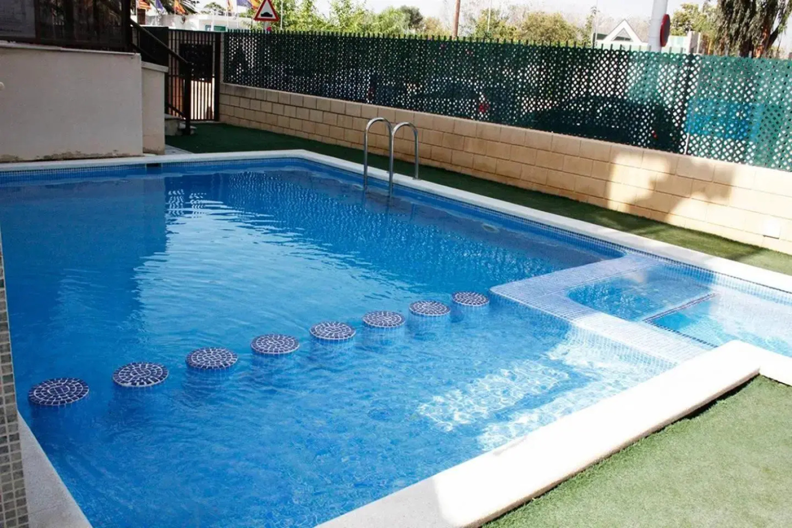 Apartamento junto al mar Los Marineros con acceso independiente por terraza