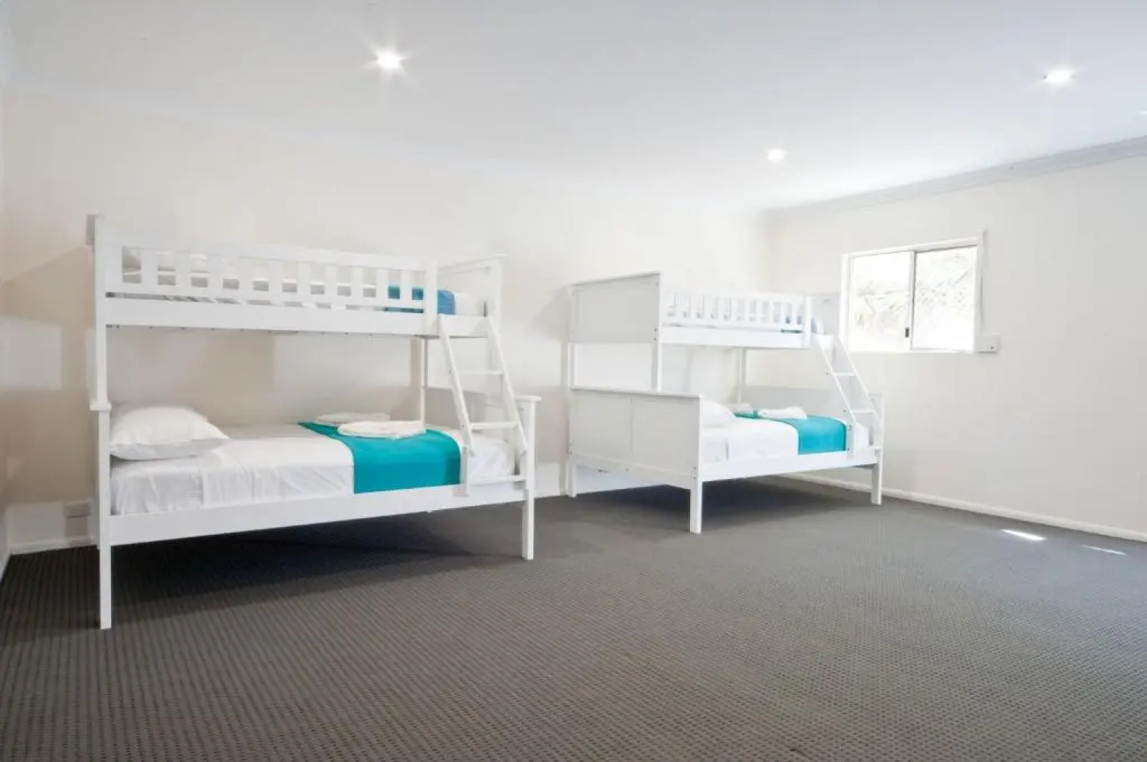 Picturesque on Passage - Shute Harbour