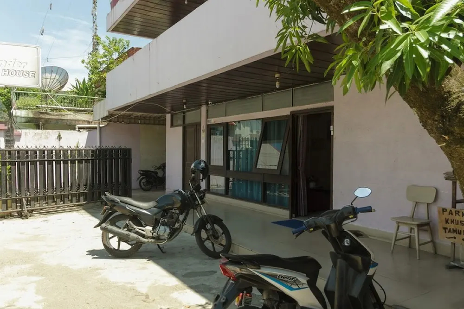 Reddoorz Near Pantai Padang