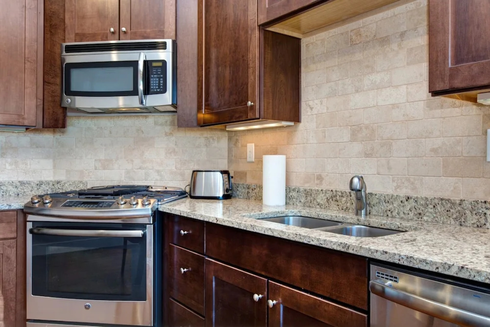 Mountain-View Newpark Terrace Condo by RedAwning