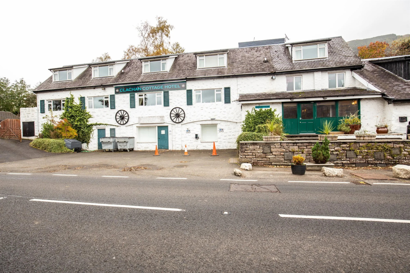Clachan Cottage Hotel