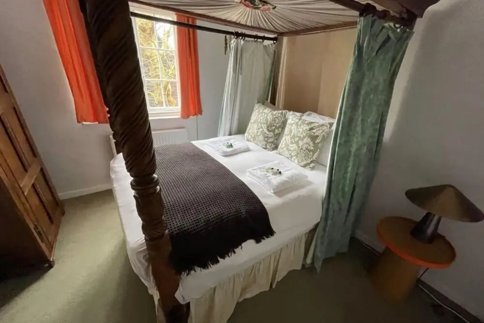 The Royal Retreat -elegant 7bdr With Garden