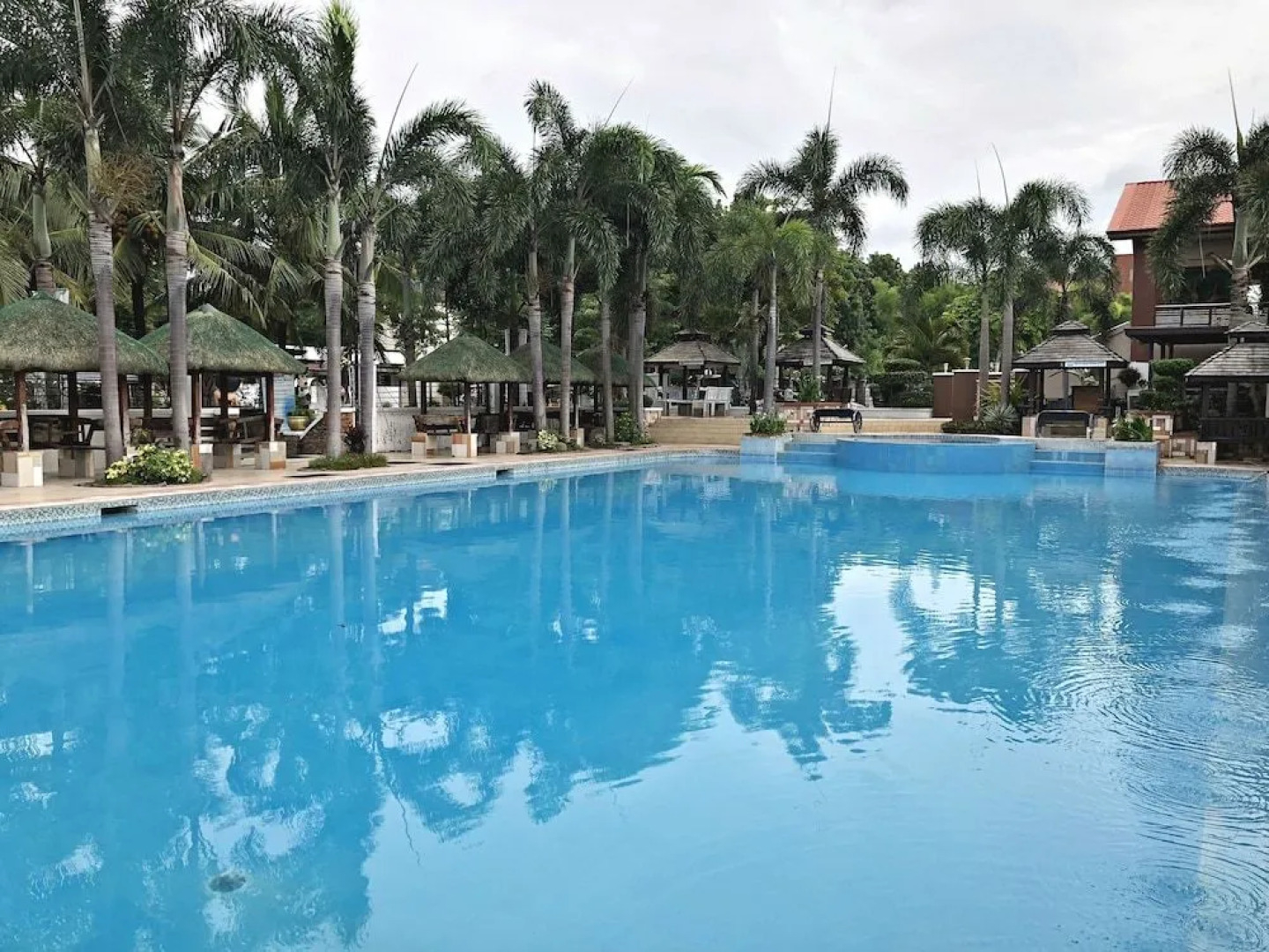 Quezon Premier Hotel - Candelaria