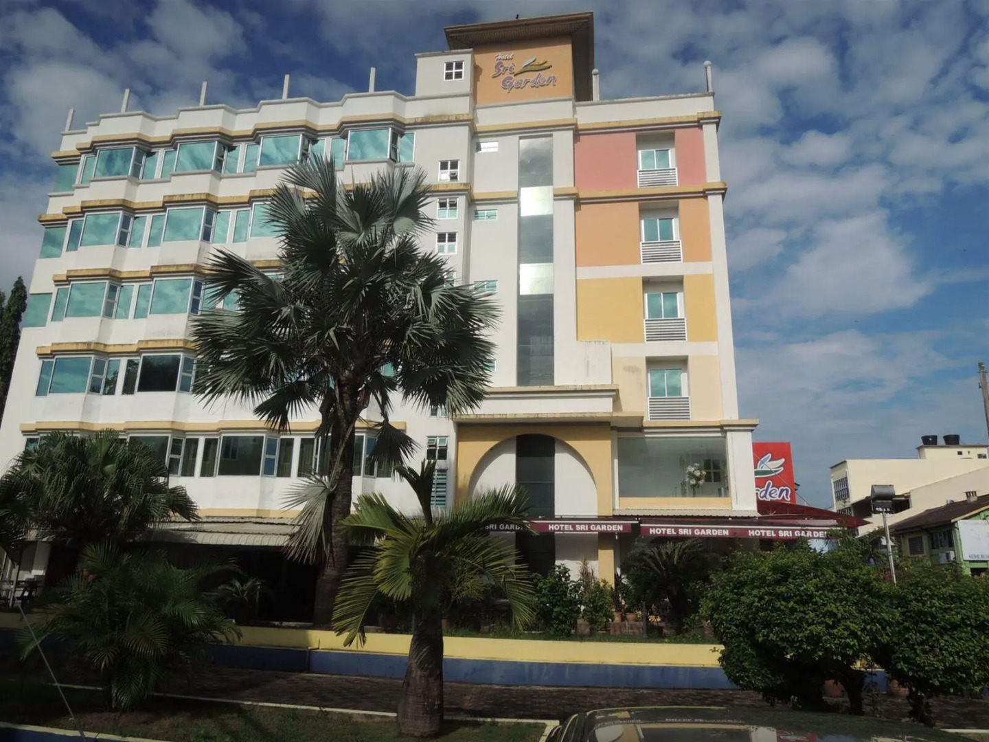 Hotel Sri Garden