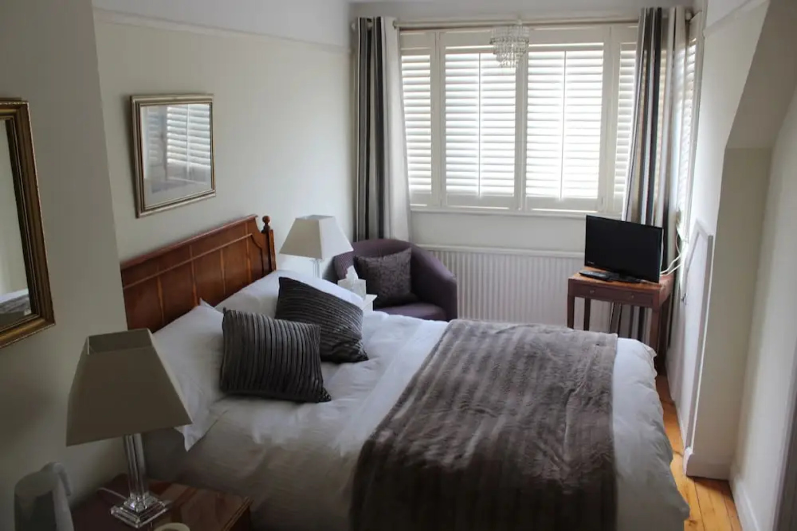 Cranleigh House Bed And Breakfast
