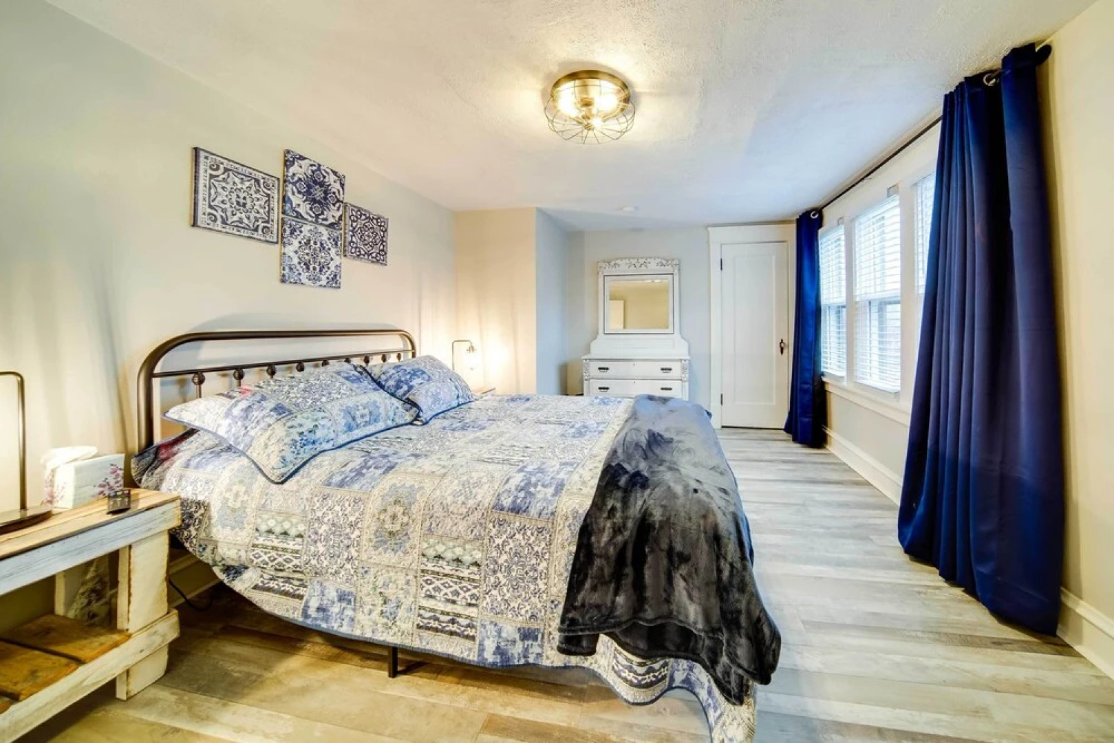 Meadville Apartment w/ Deck < 2 Mi to Allegheny!