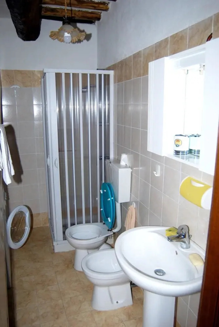 House With 4 Bedrooms in Granaiola, With Wonderful Mountain View and Furnished Terrace - 38 km From the Slopes