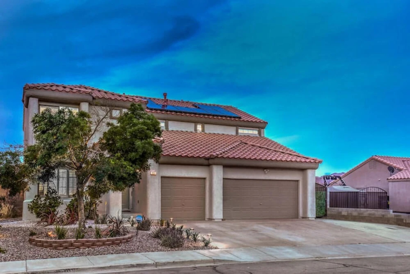 ZEN Retreat Jacuzzi Fire Pit BBQ Hammocks Patio Yoga Room Parking