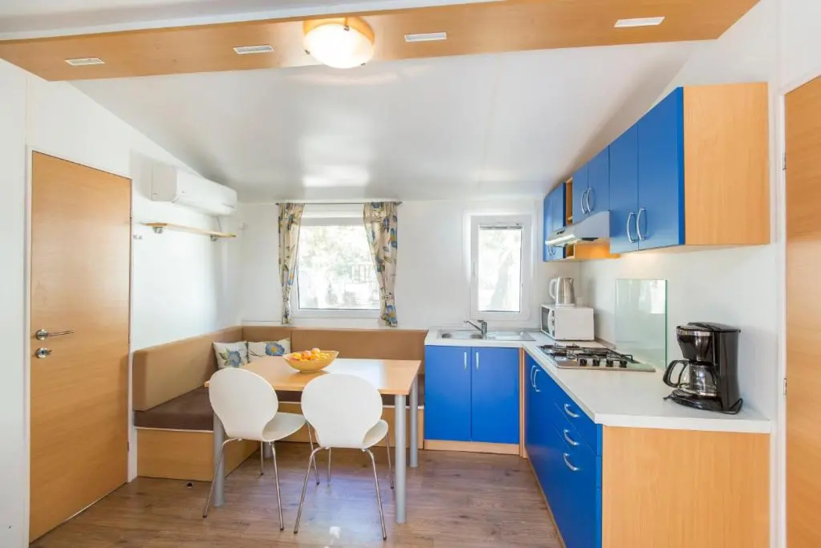 Albatross Mobile Homes on Camping Lanterna