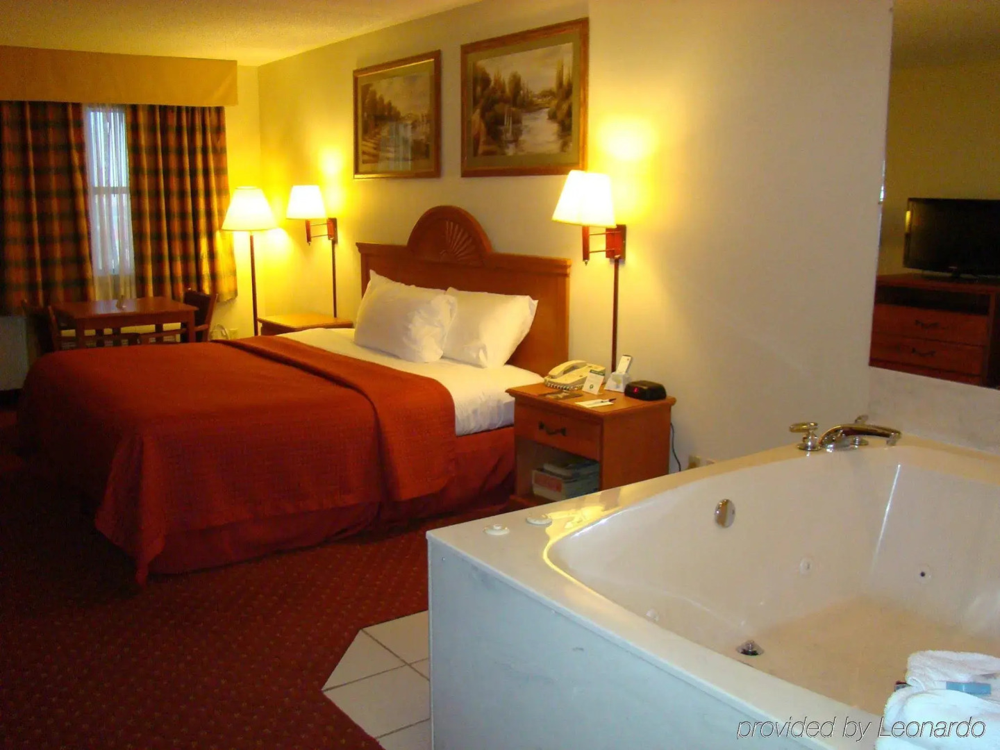 Quality Inn & Suites Garland - East Dallas