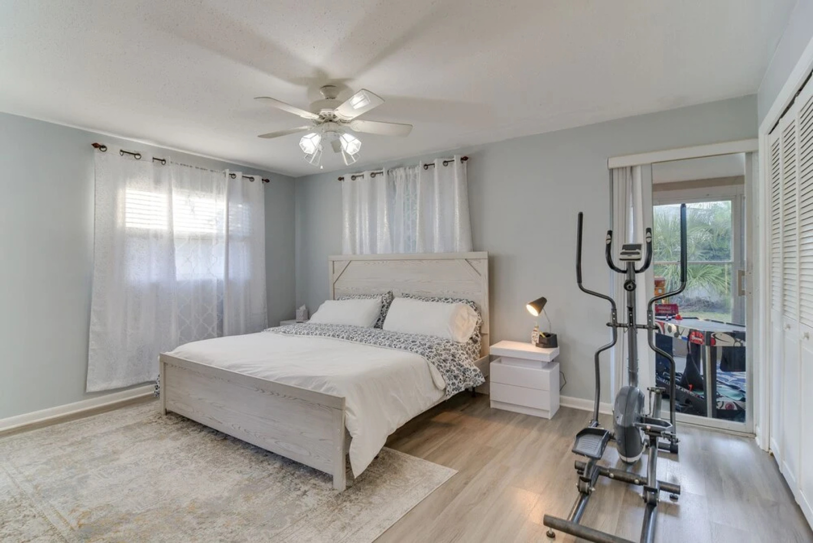 Largo House w/ Backyard Oasis & Proximity to Beach