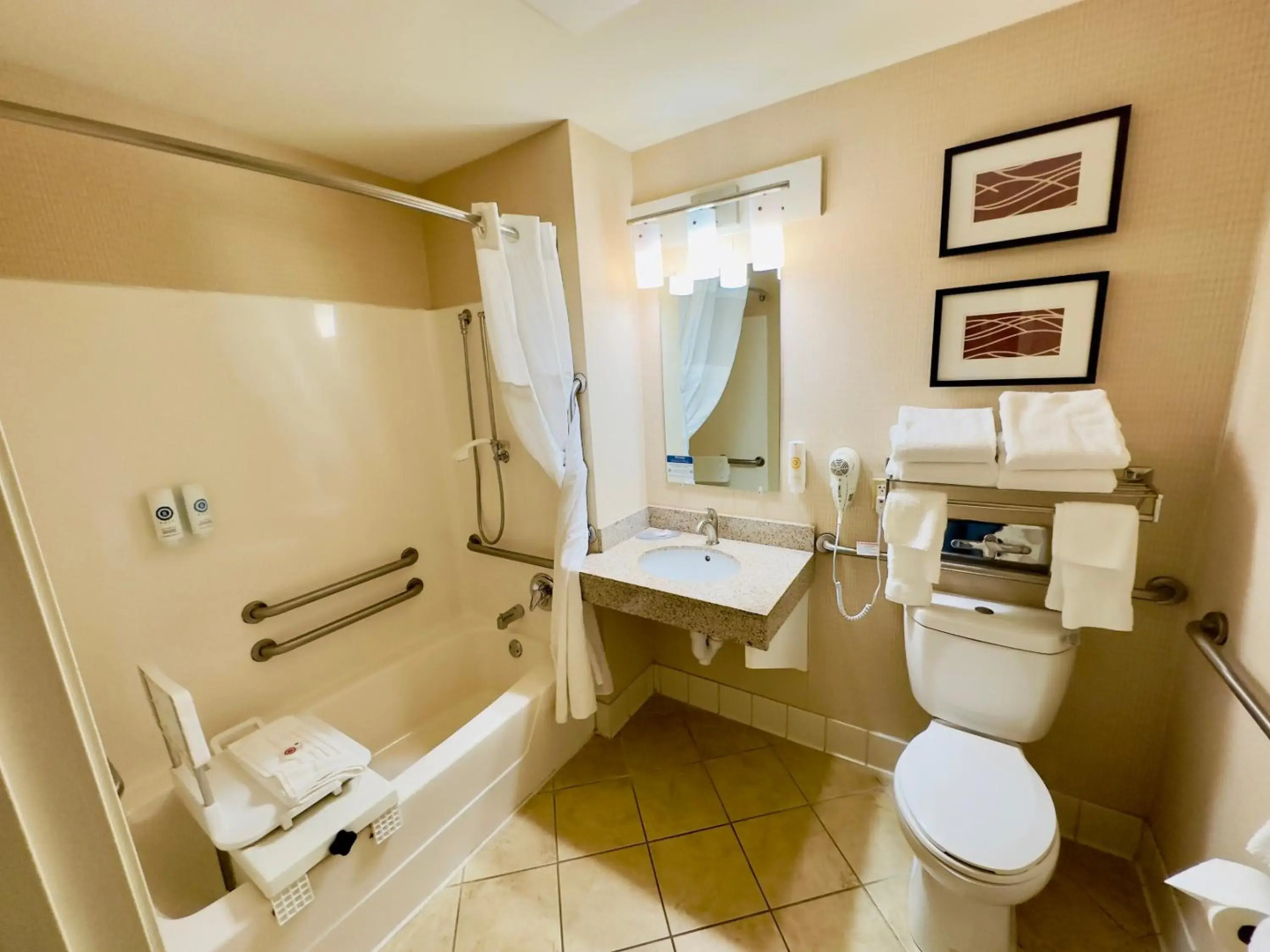 Comfort Inn & Suites