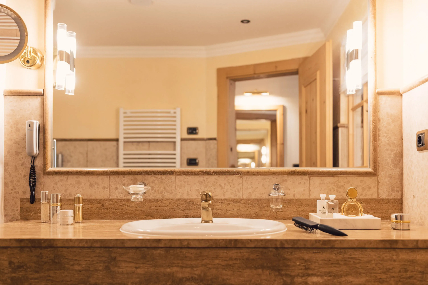 Alpenpalace Luxury Hideaway & Spa Retreat