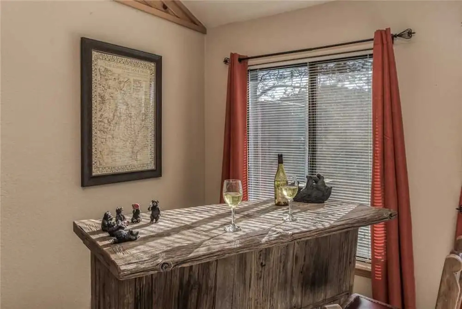 Rettigs Rustic Retreat - Three Bedroom Cabin