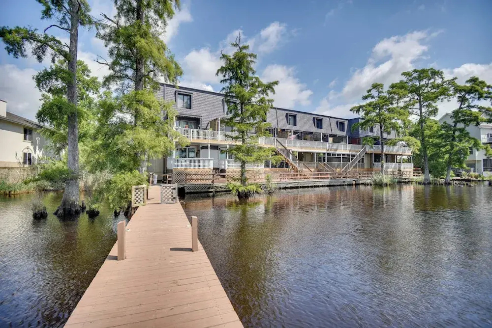 Boat & Fish: Waterfront Gem on Pasquotank River!