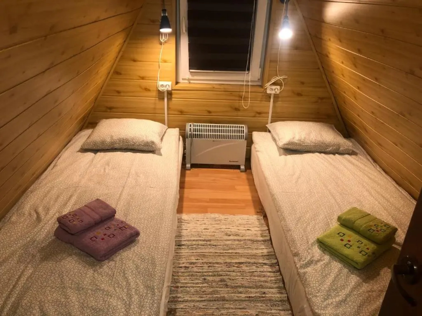 Letnisko SYMSAR 6, Drewniany domek letniskowy