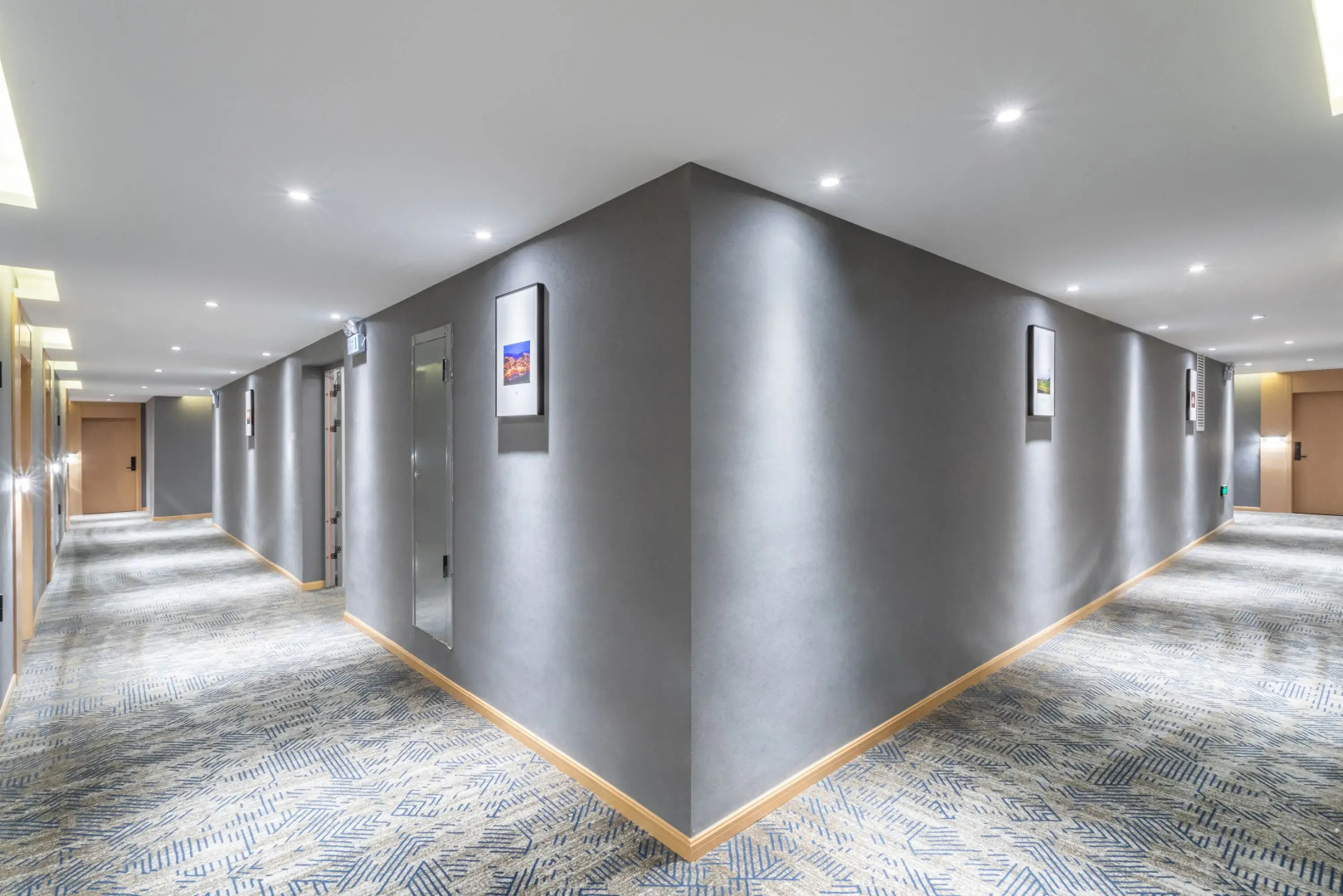 Qin Yue Shi Ye Hotel