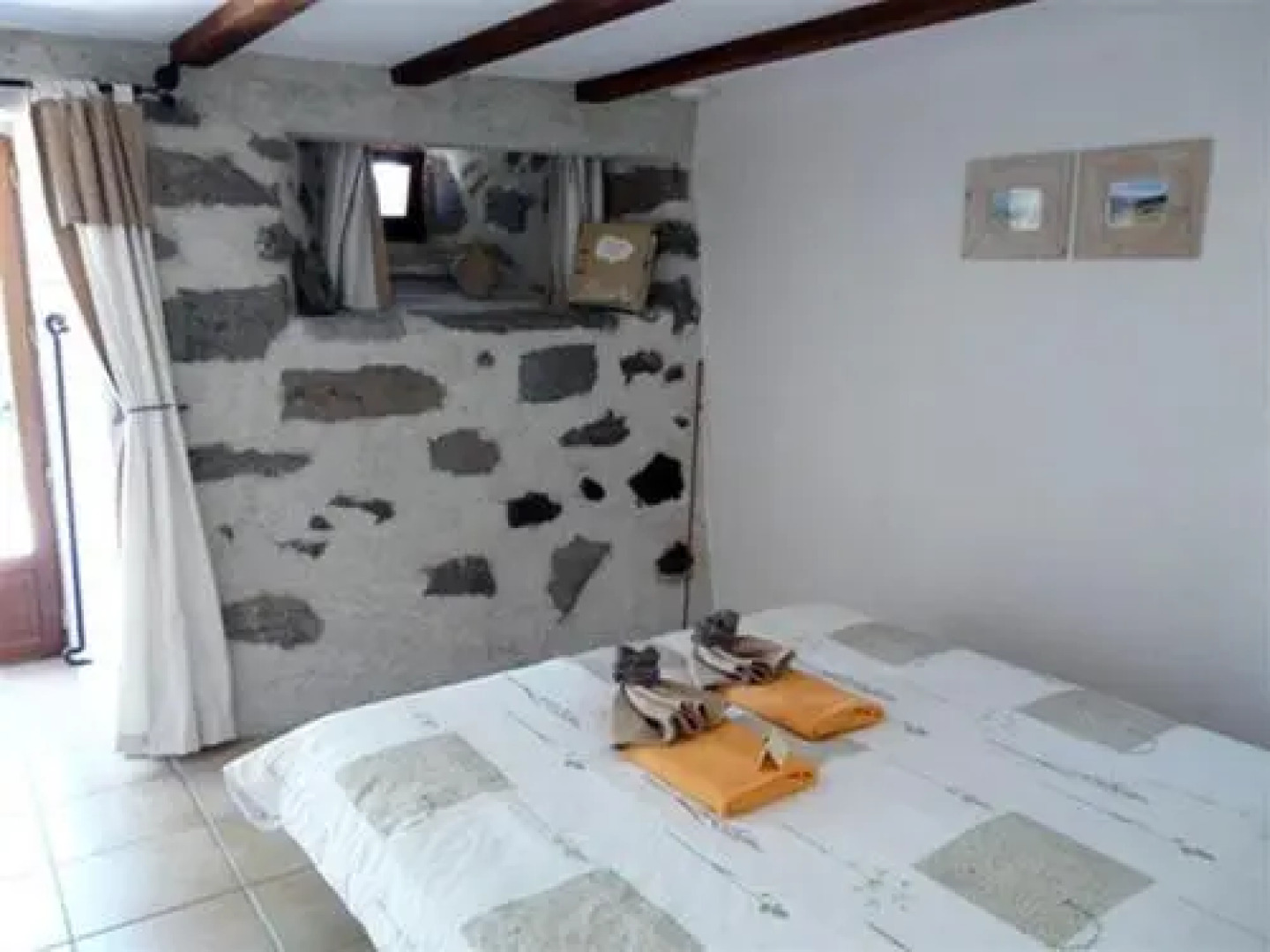 Chambre dhotes grange de la bastide