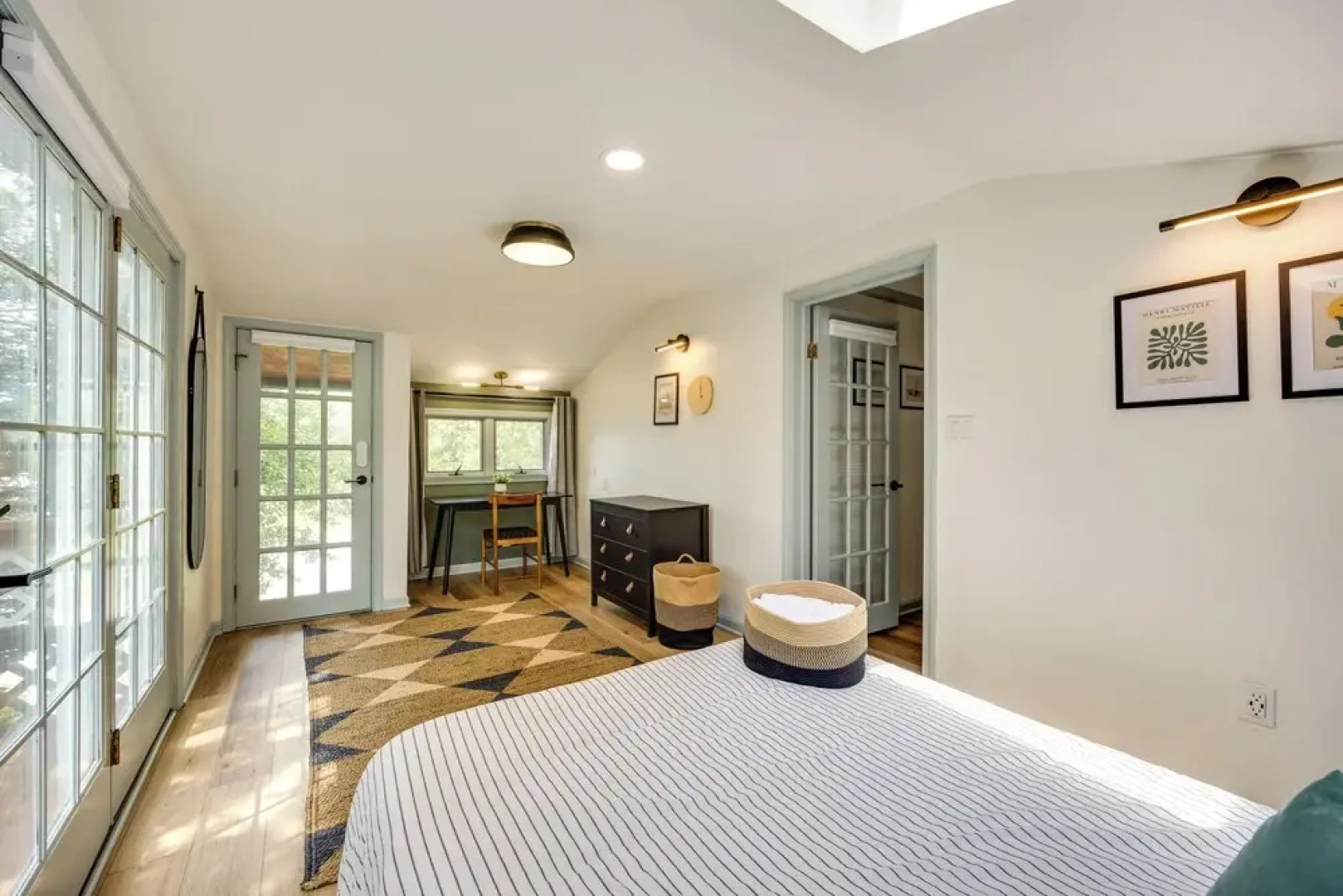 Waterfront Heathsville Cottage w/ Dock & Hot Tub!