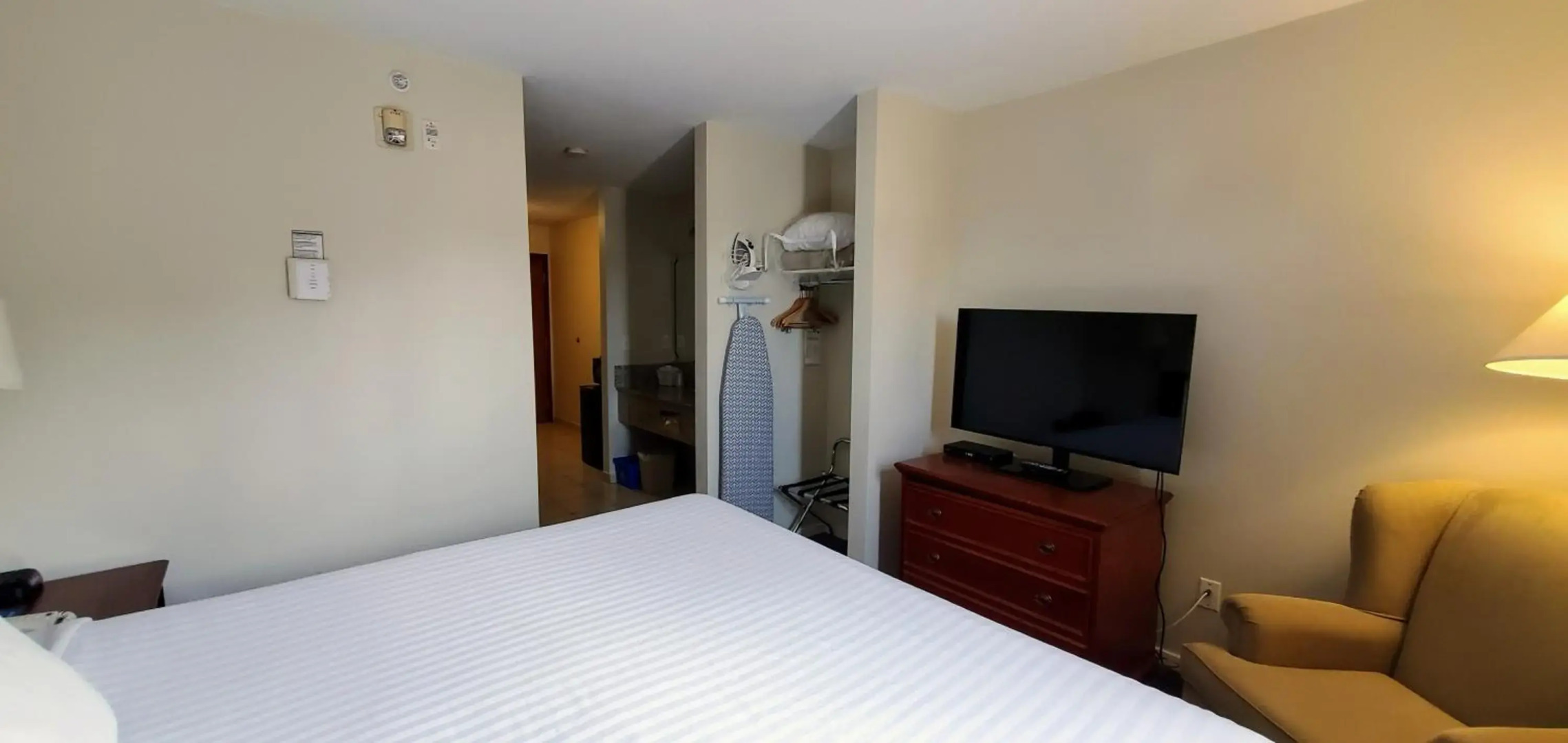 Travelodge by Wyndham Stony Plain