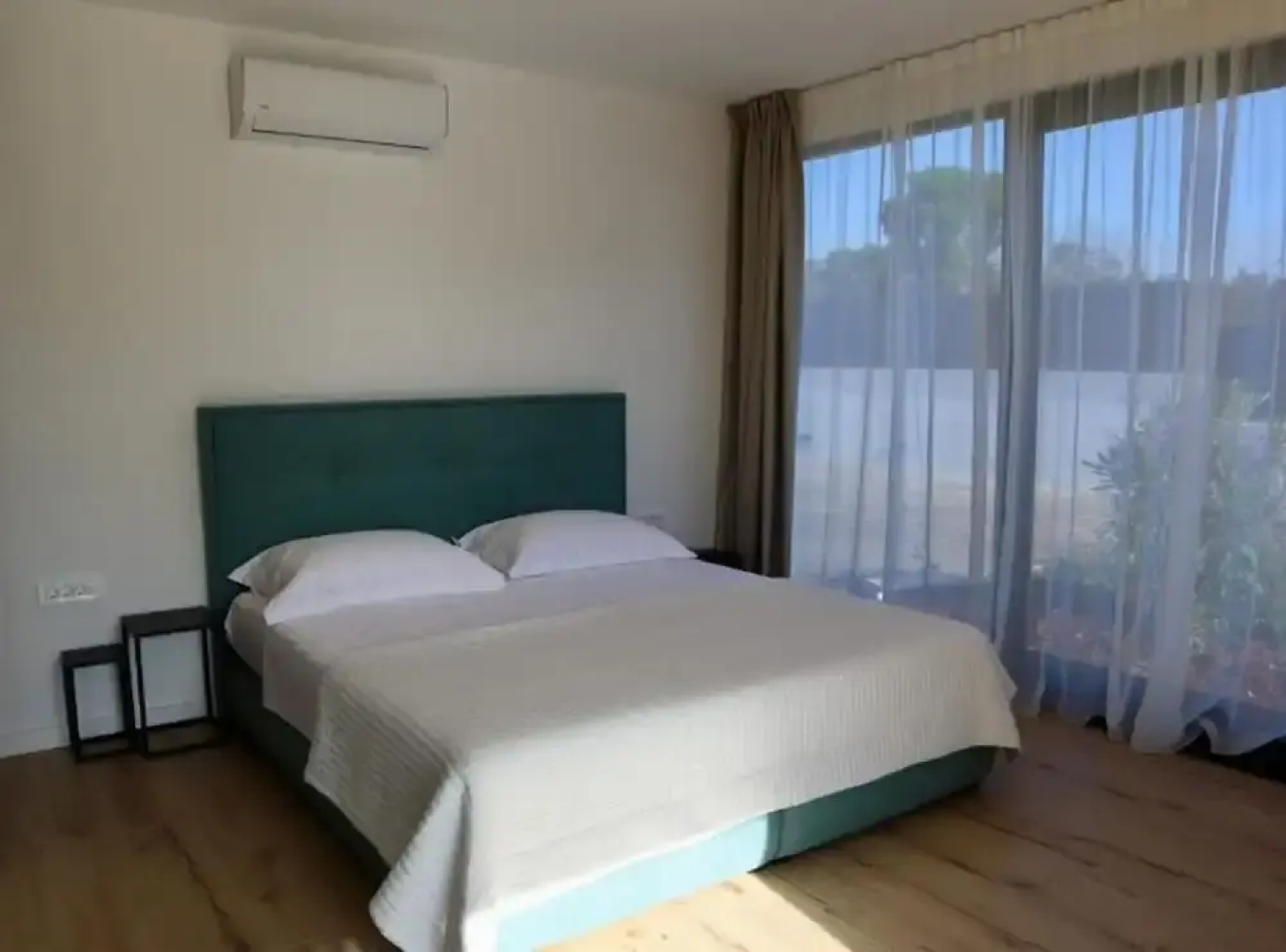 Sunset Villa Aves With Pool, Gym and Sauna