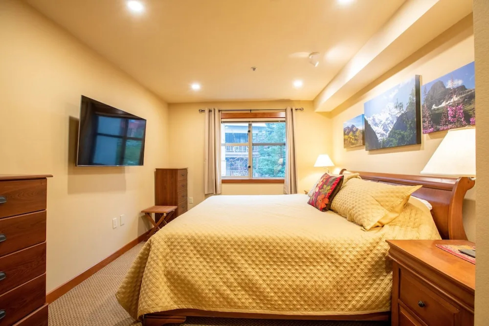 3305 - Two Bedroom Deluxe Powderhorn Lodge 2 Condo by RedAwning