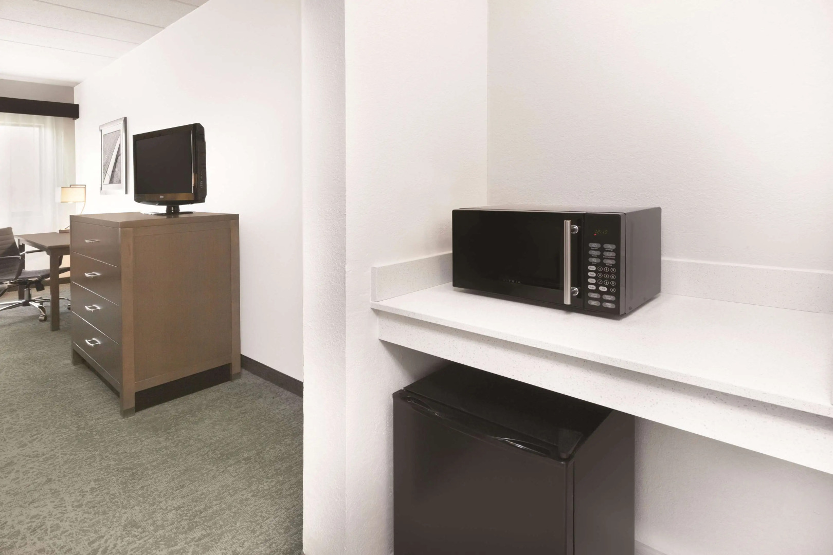 La Quinta Inn & Suites by Wyndham Philadelphia Airport