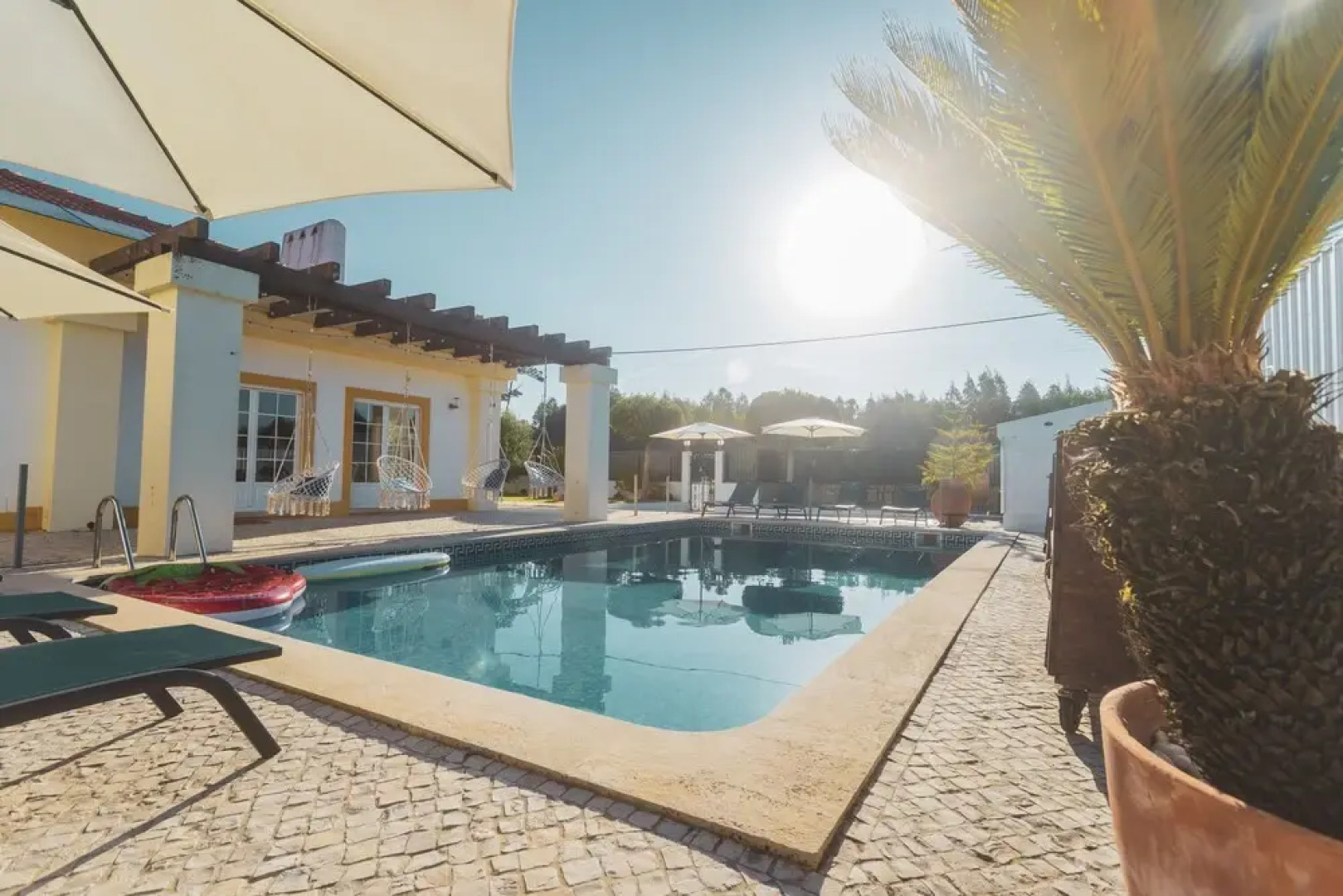 Cliff Surf Camp Hostel