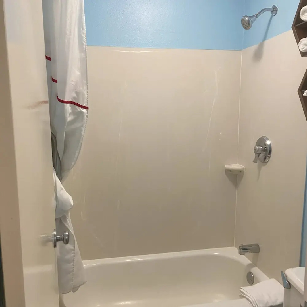 HomeTowne Studios by Red Roof Buffalo - Niagara Airport