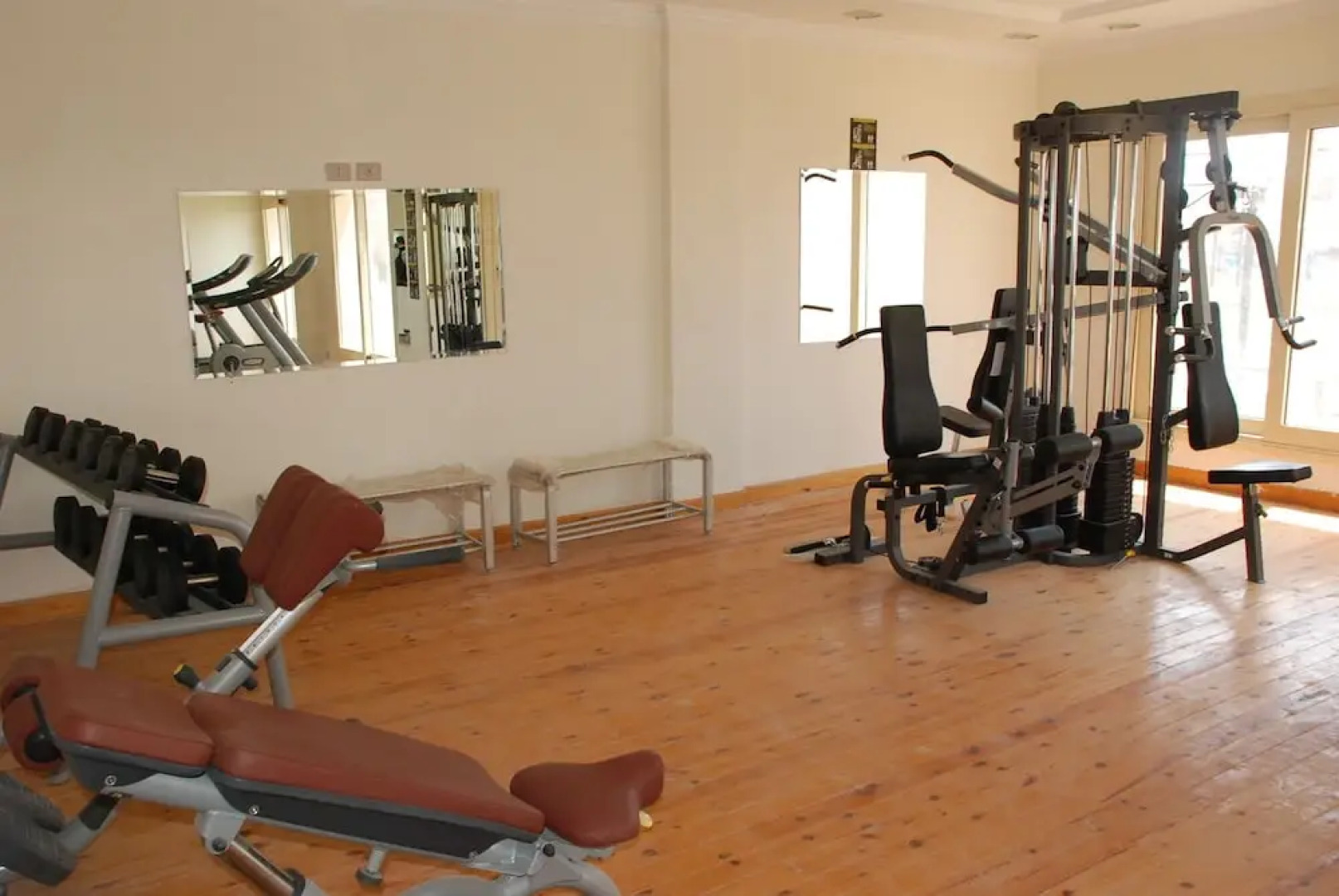 Palm Beach Host Mark