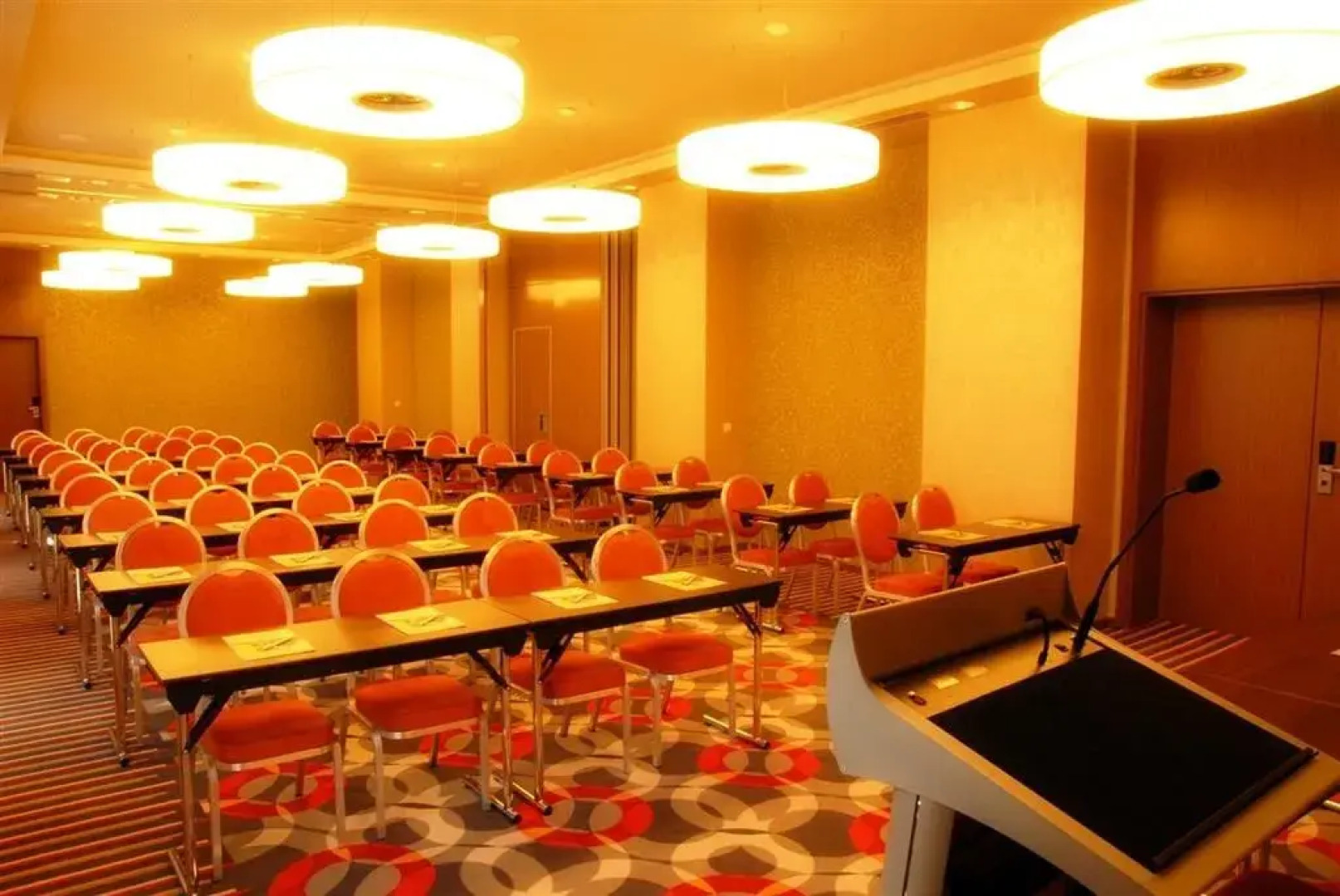 Golden Tulip Ana Dome