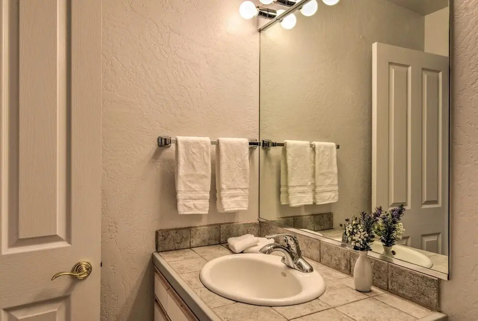 Private Patio & Red Rock Views: Sedona Apt!