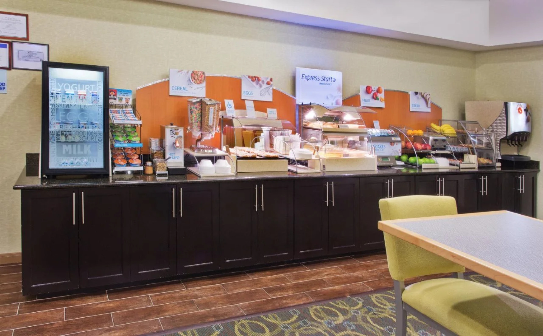 Holiday Inn Express Hotel & Suites Alvarado by IHG