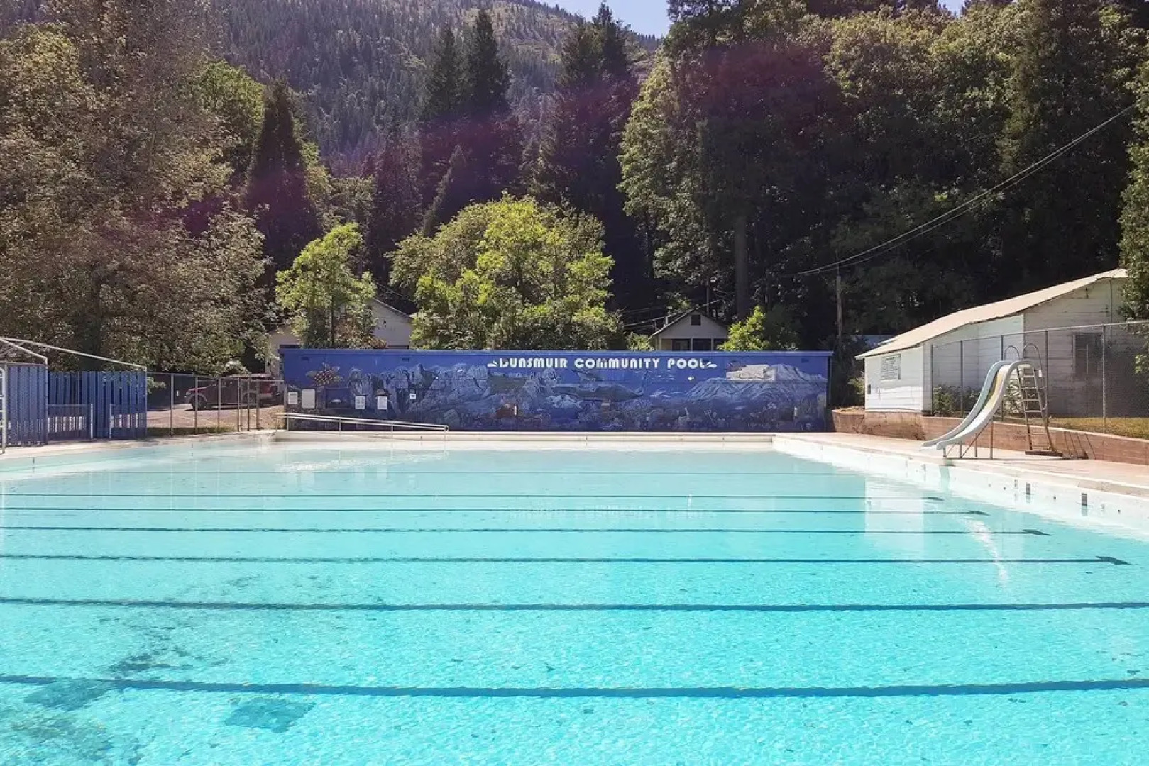 Dunsmuir Apartment ~ 17 Mi to Mt Shasta Ski Park!