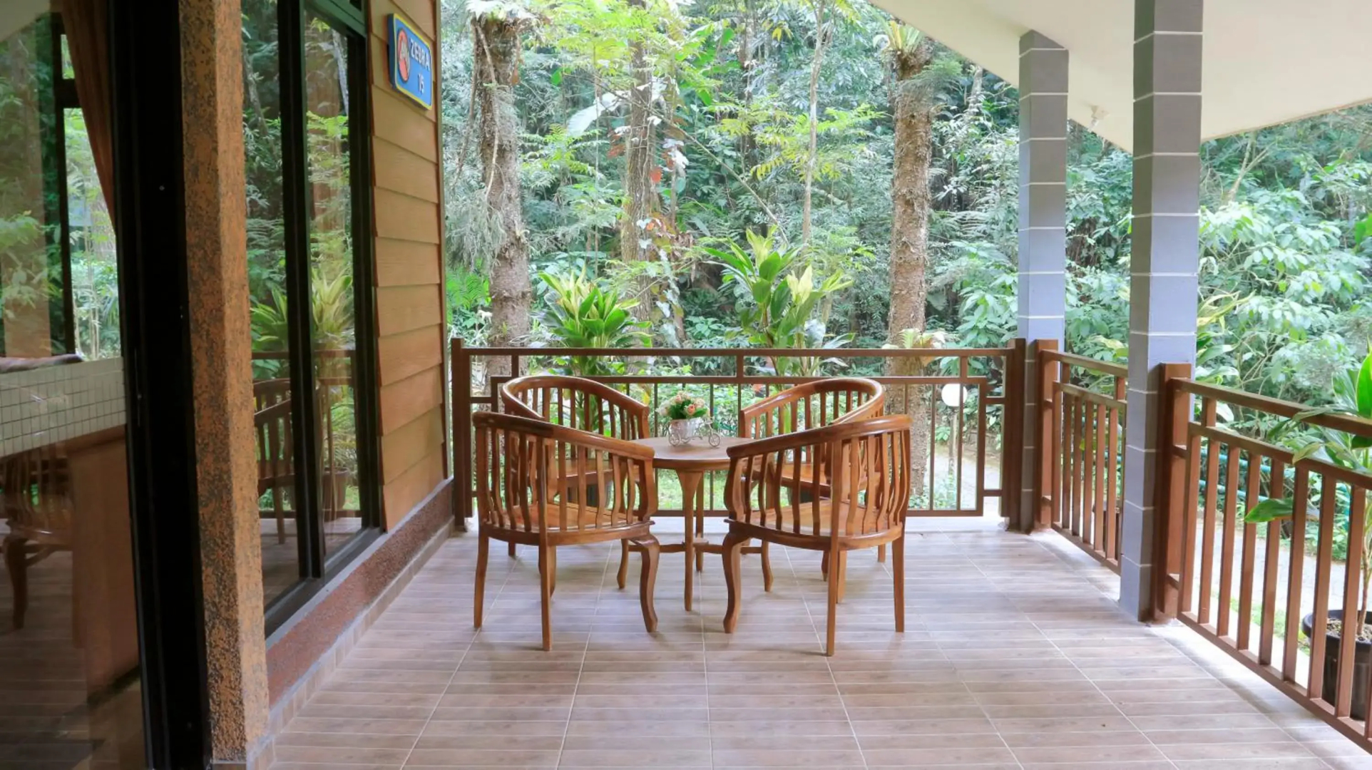 Taman Safari Lodge