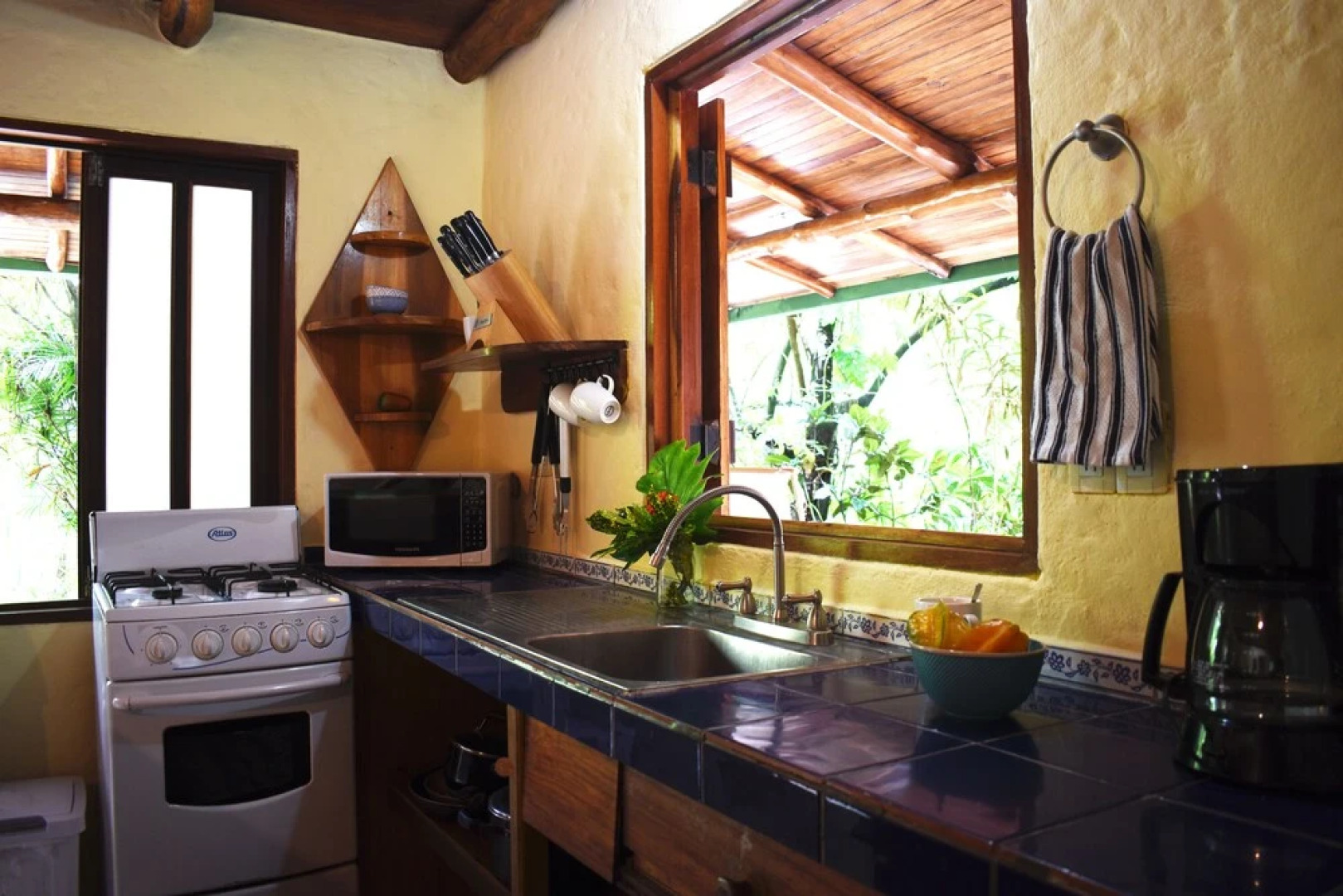 Pachamama Tropical Garden Lodge