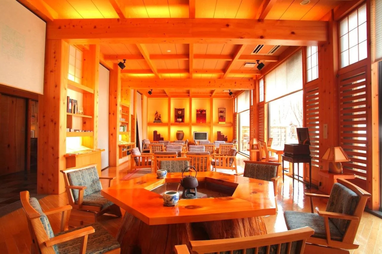 Tsutaya Tokinoyado Kazari