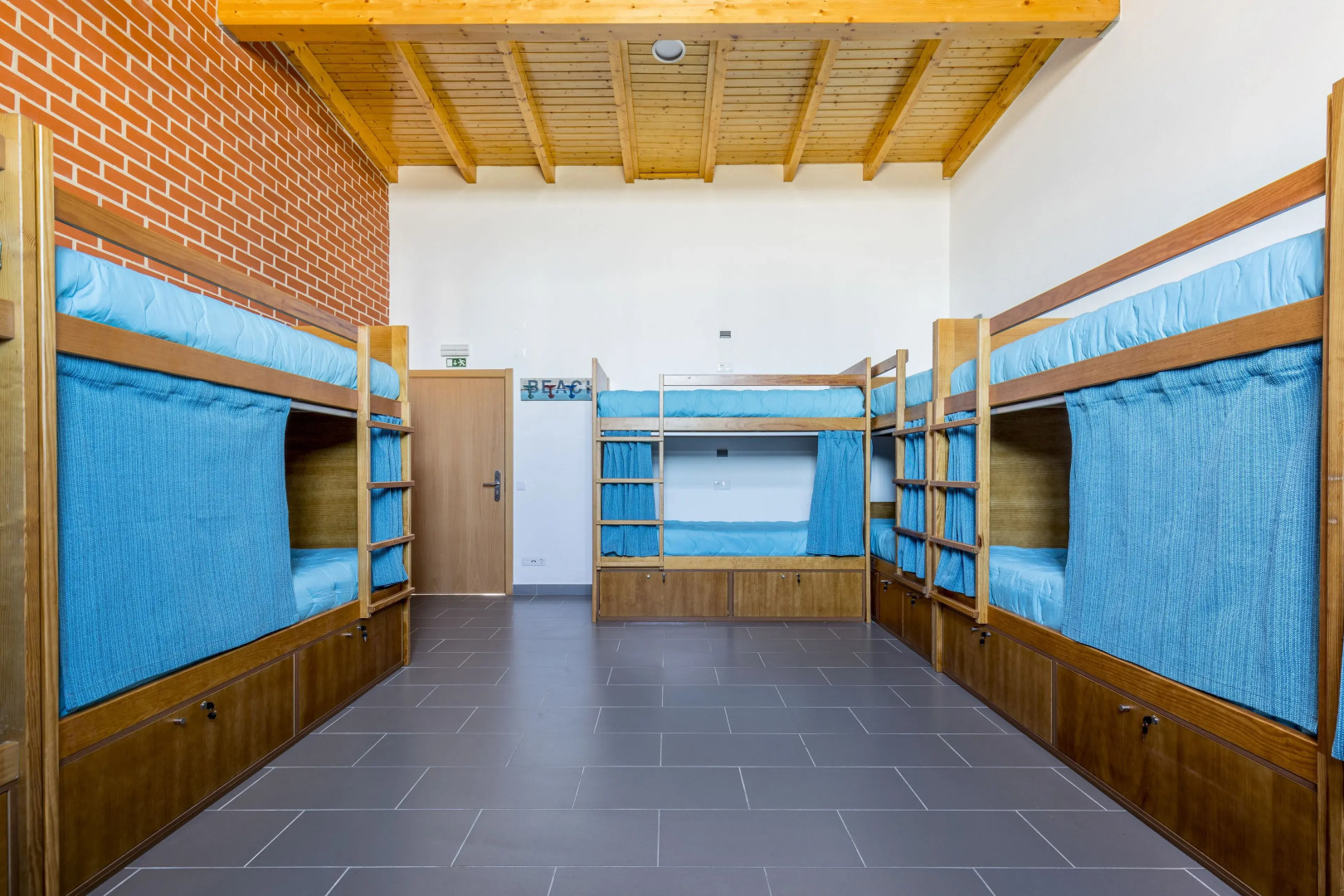 Sagres Sun Stay - Surf Camp & Hostel