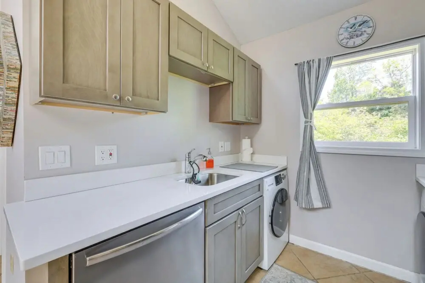 Coastal Truro Cottage - Close to Beaches & Ptown!