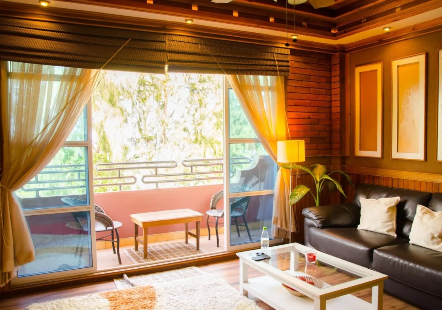 Eureka Serenity Athiri Inn