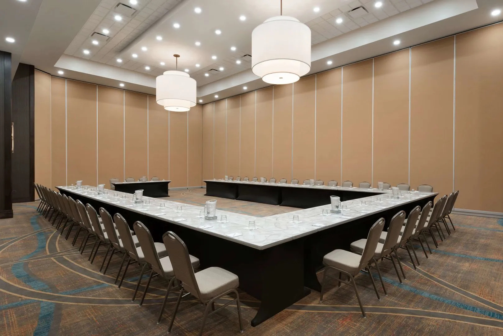 Embassy Suites by Hilton Chicago Naperville