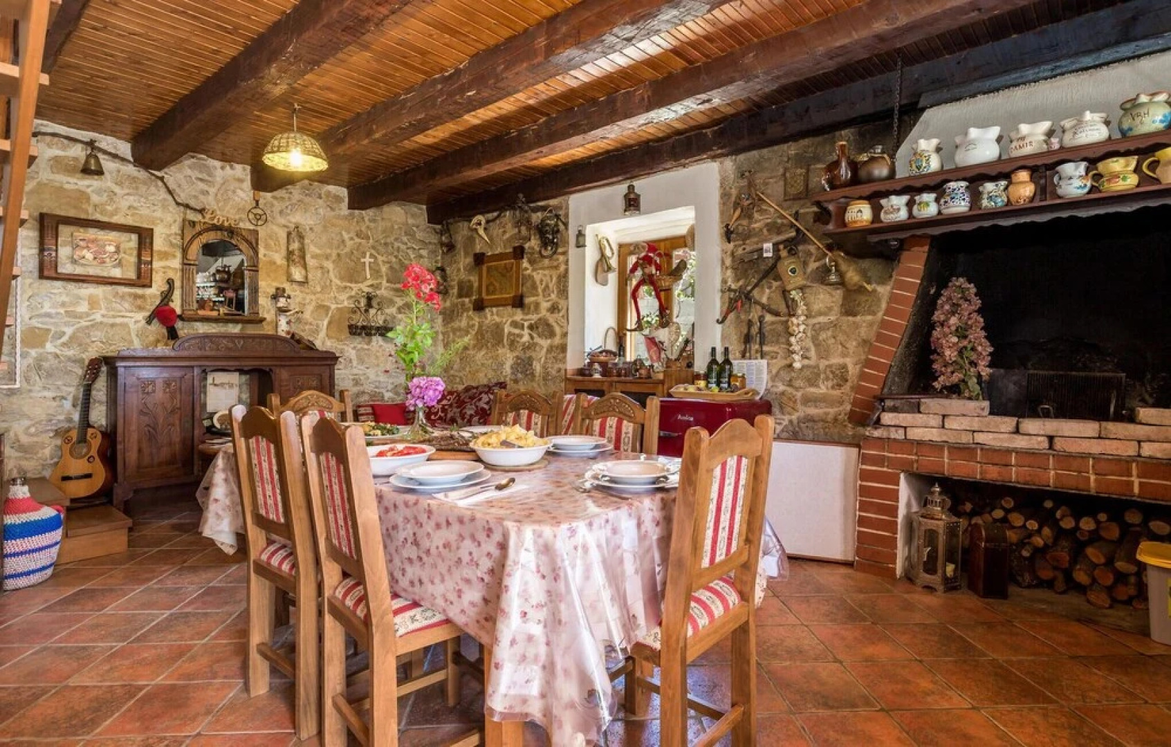 Amazing Home in Banjol With 3 Bedrooms, Outdoor Swimming Pool and Jacuzzi