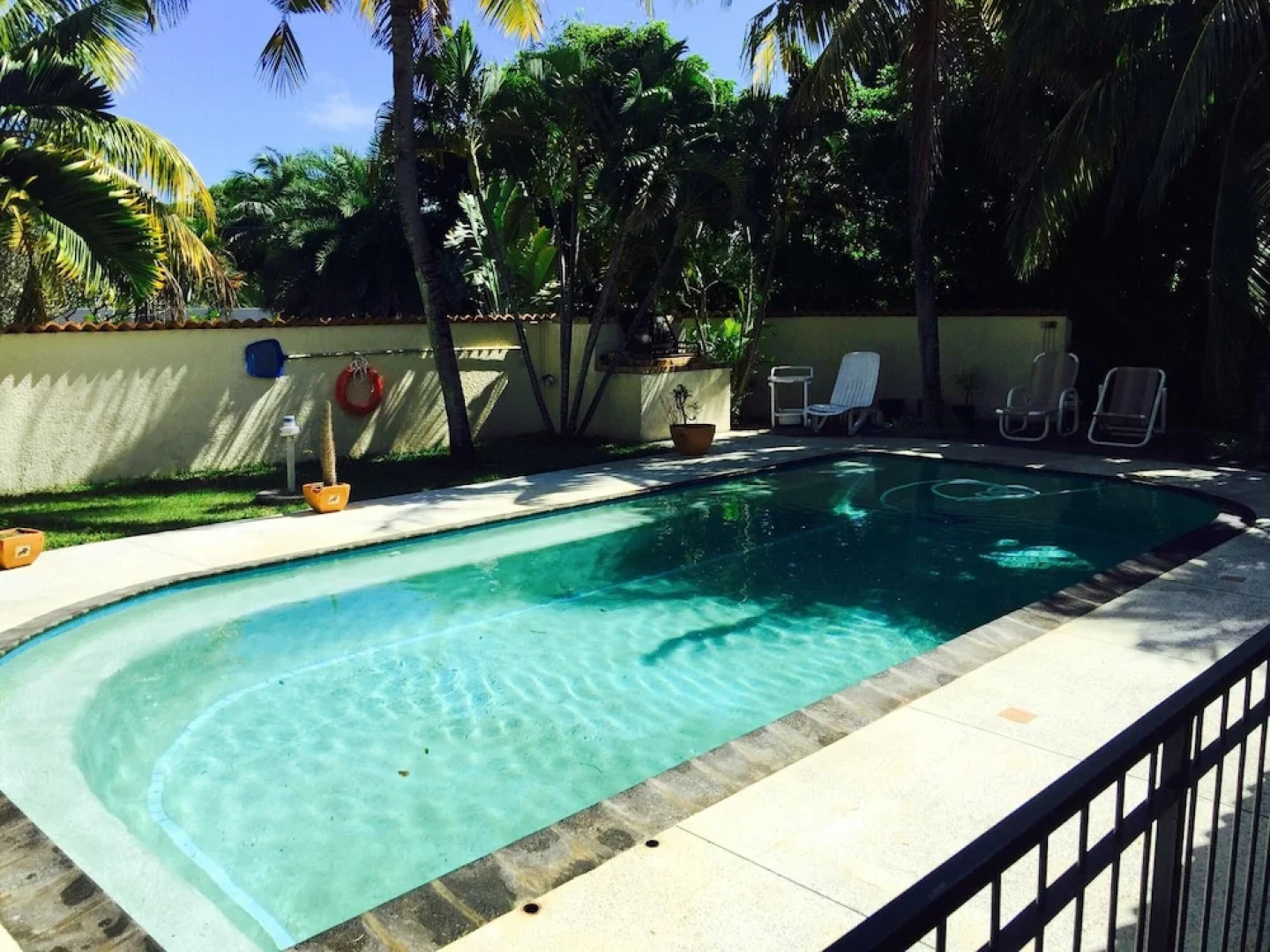 Apartment With one Bedroom in Calodyne, With Pool Access, Furnished Ga