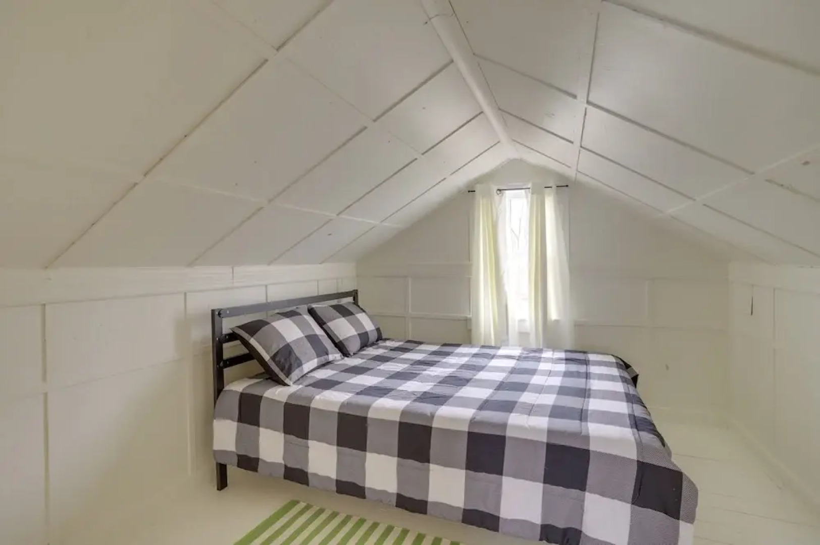 Corby Claddagh House ~ 1 Mi to Notre Dame!